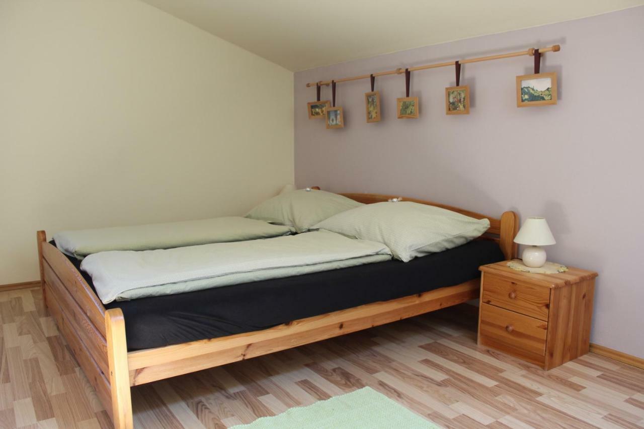 Gaestezimmer Klopfer Sankt Johann im Saggautal Exterior foto